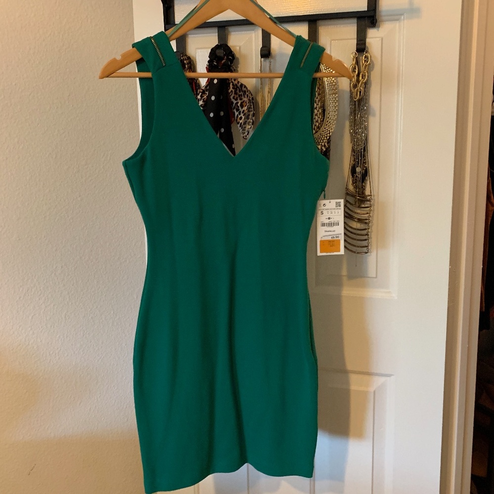 NWT Trafaluc by Zara V Neck & Back Dress